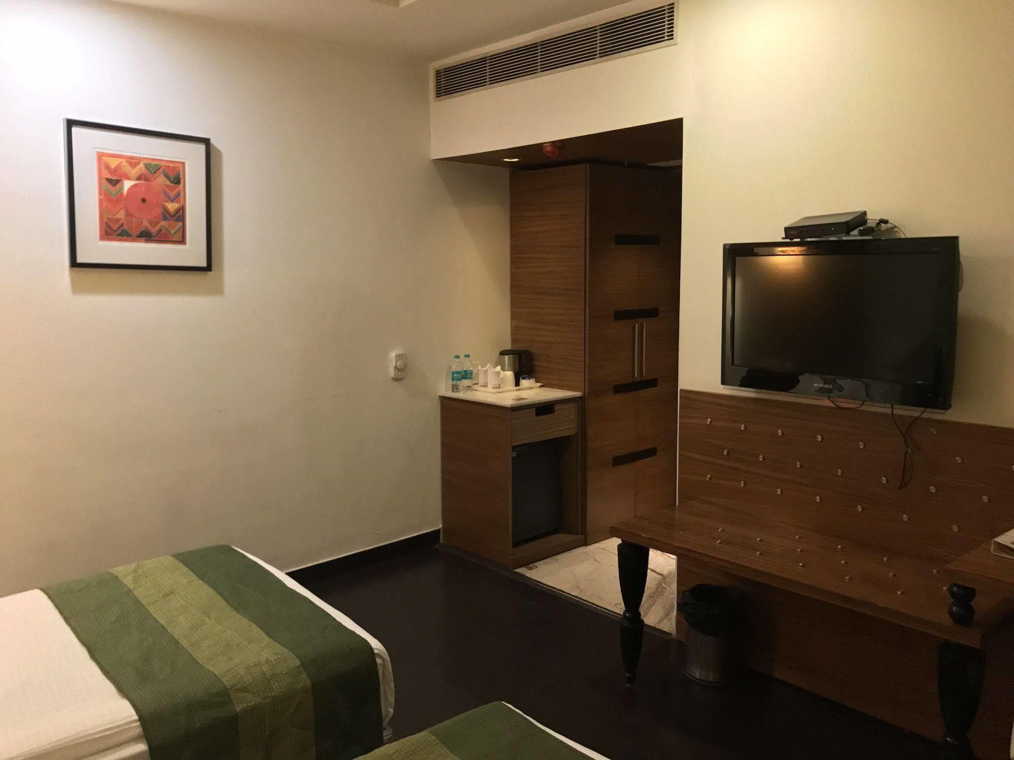 象牙白32酒店 新德里 外观 照片